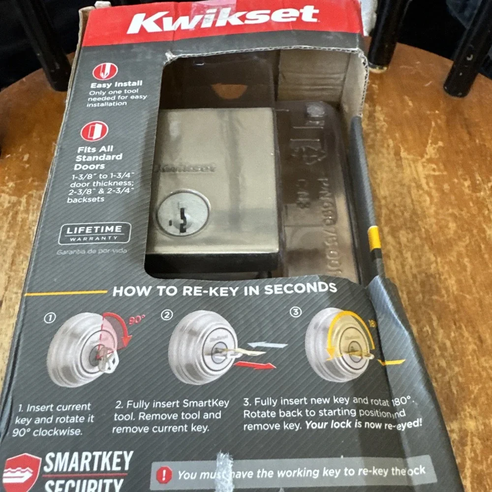 Kwikset Deadbolt Satin Nickel Finish Lock‎ with 2 Keys Low Profile Deadbolt